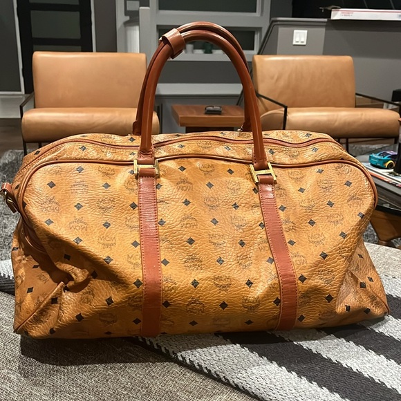 MCM large leather duffle travel bag - Picture 3 of 17